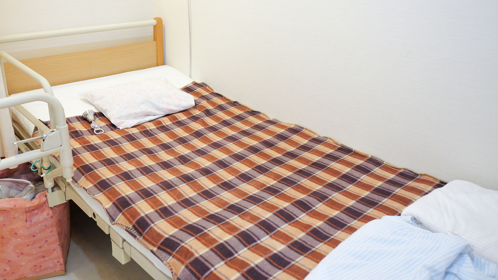 静養室のベッド