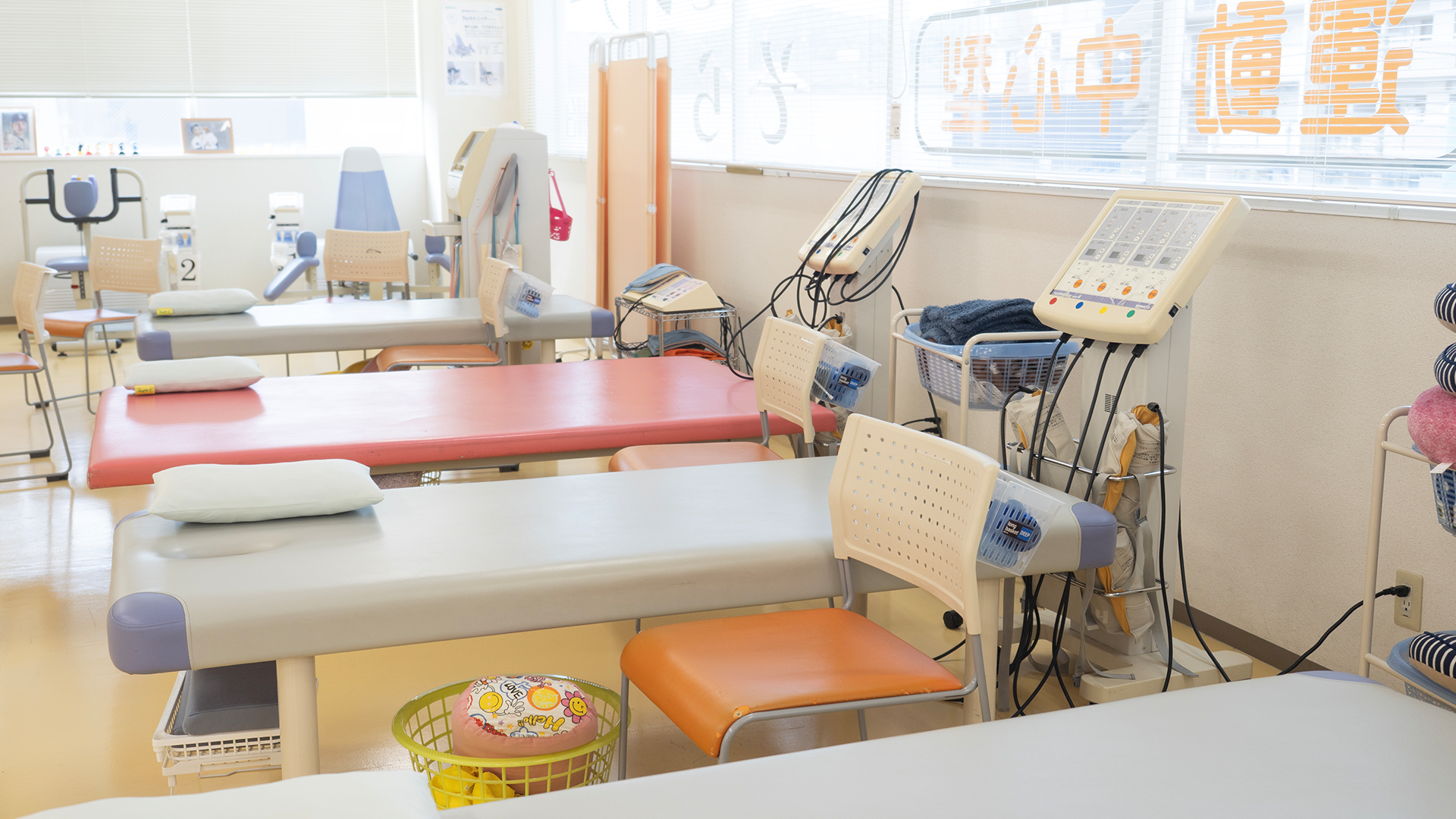 低周波治療＋ベッド