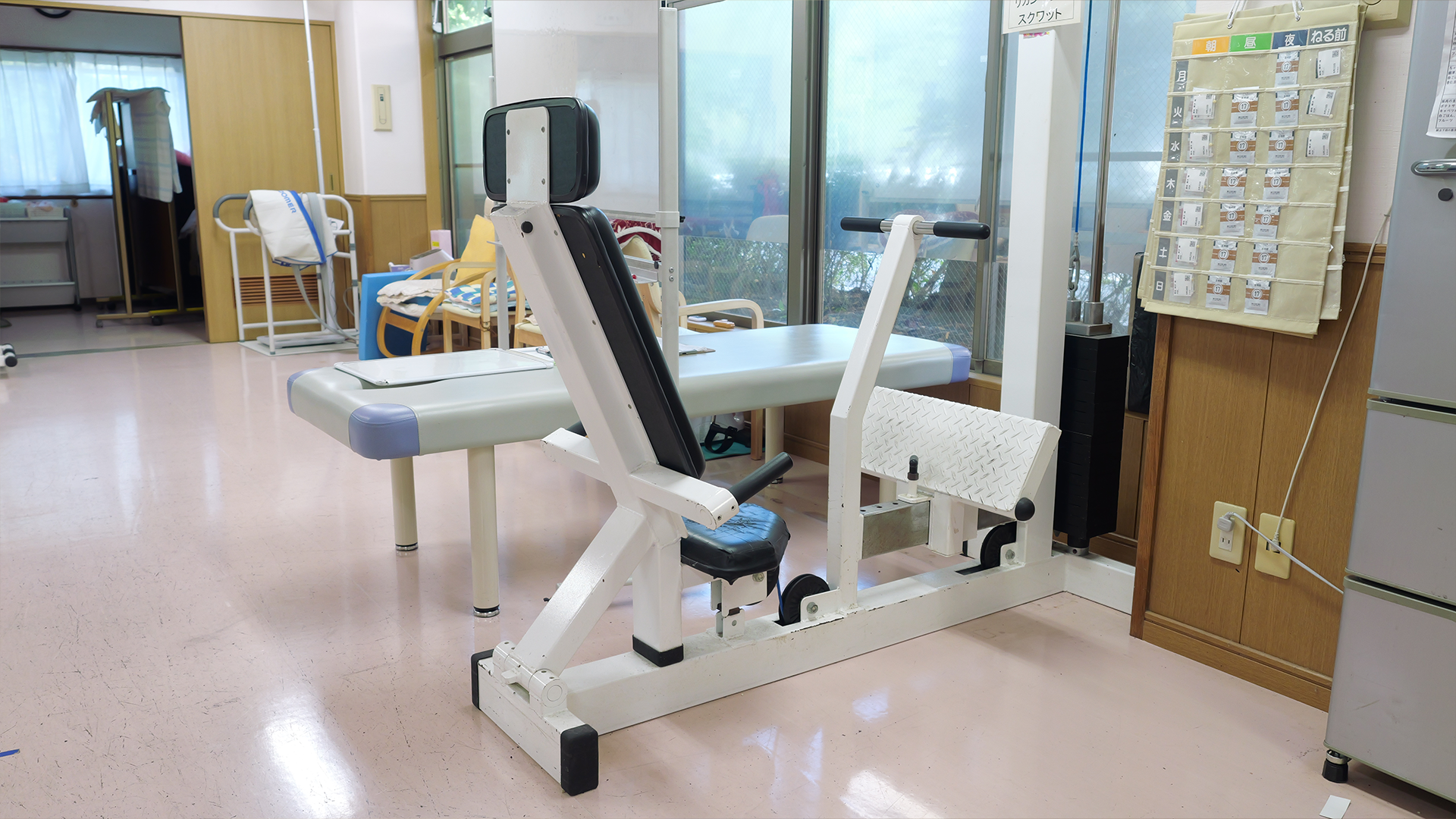 下肢筋力トレーニング用の運動器具